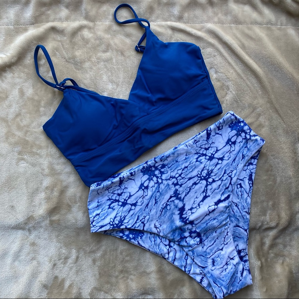 2-piece swimsuit. Brand new!